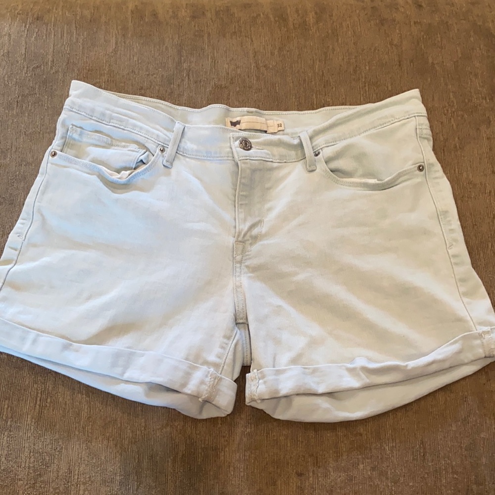 Levi’s light blue wash shorts size 32